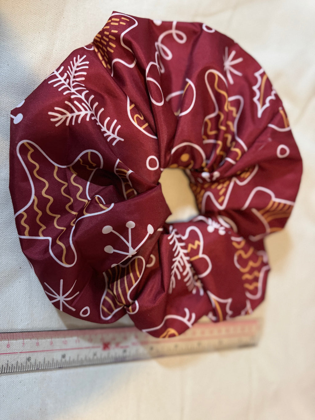 Holiday Wreath Scrunchies - Ruby