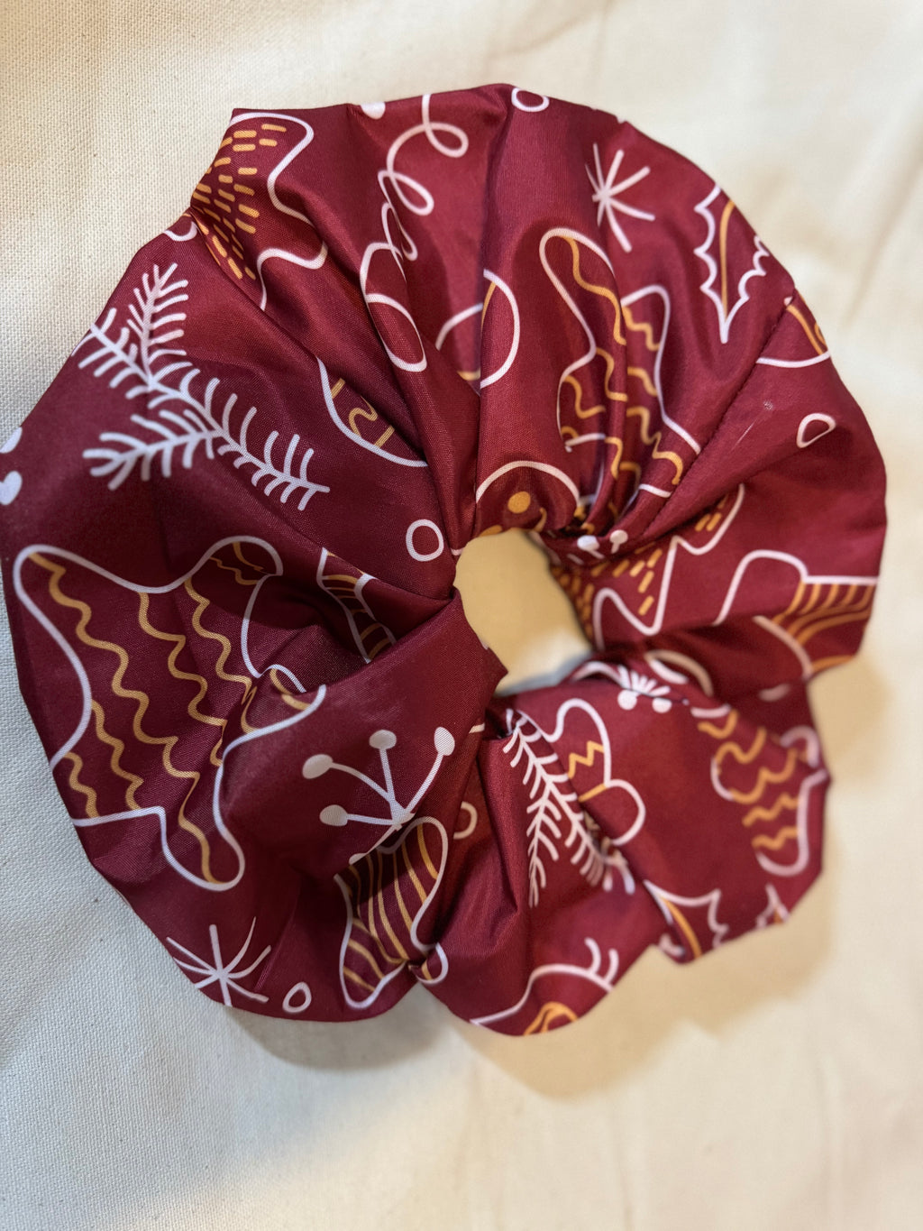 Holiday Wreath Scrunchies - Ruby