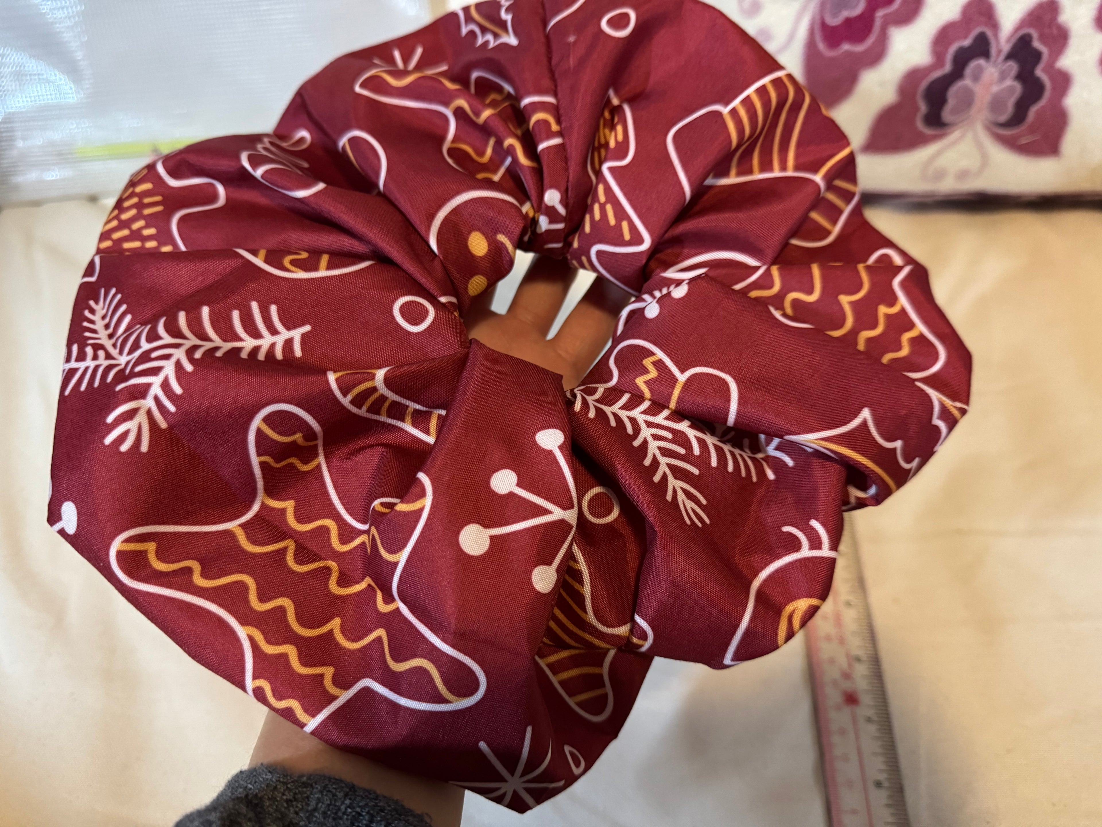 Holiday Wreath Scrunchies - Ruby