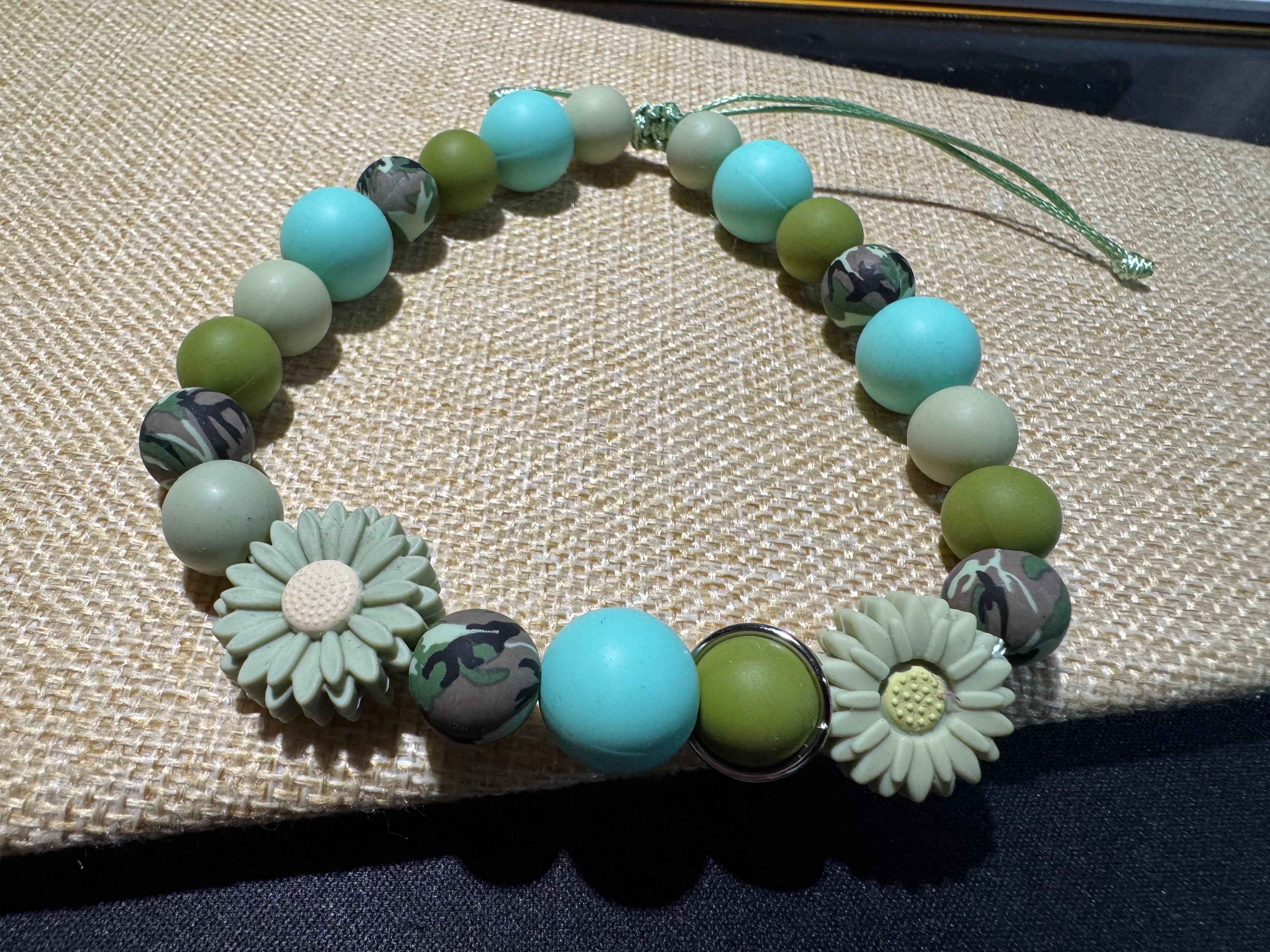 The Pet Necklace - Sunflower