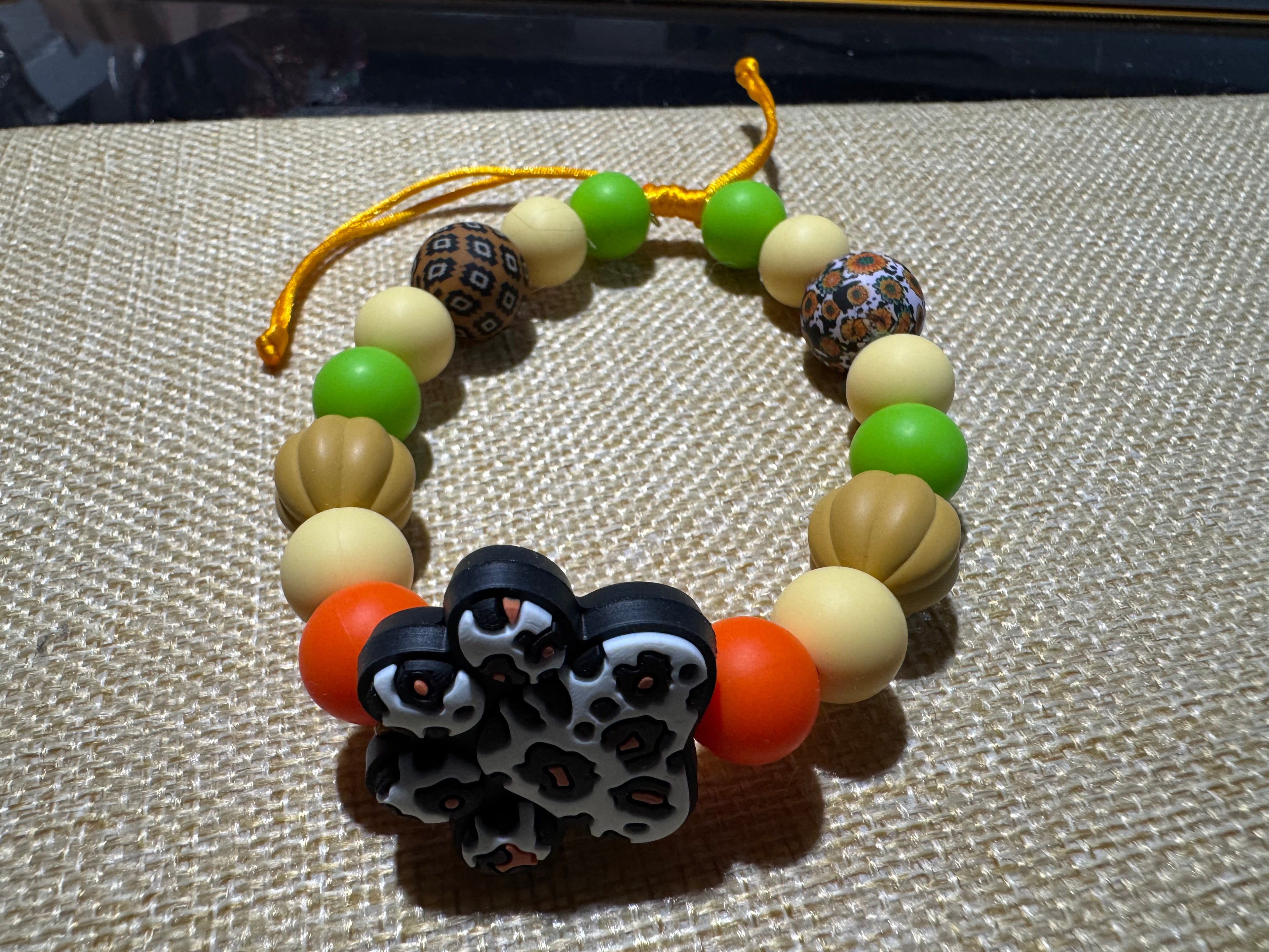 The Pet Necklace - Paws