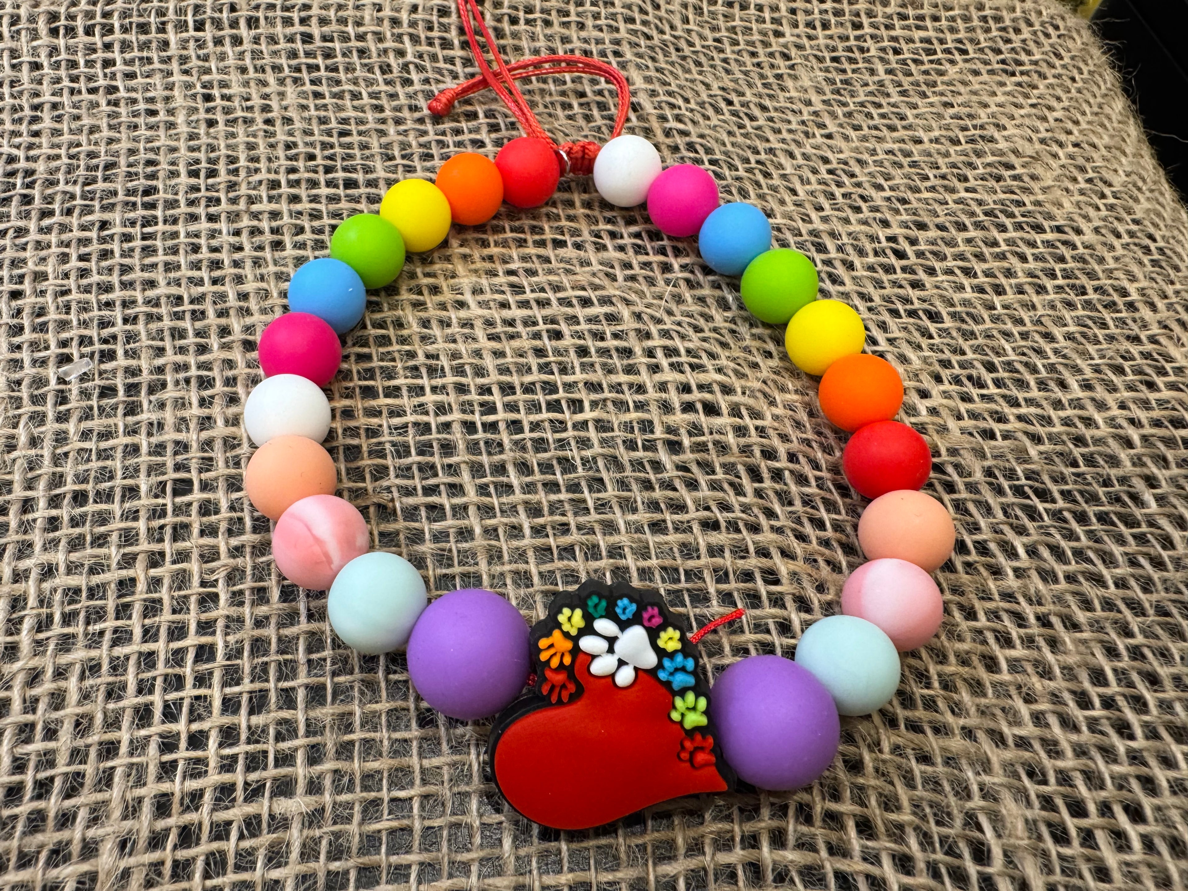The Pet Necklace - Rainbow
